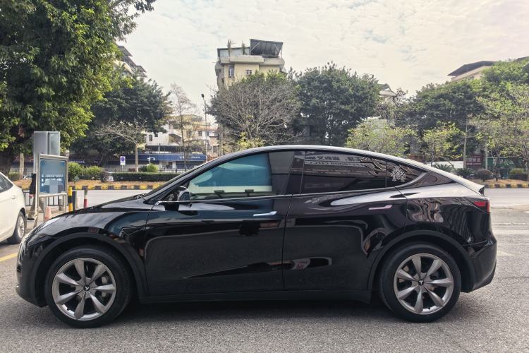 Used Tesla Model Y 2023 Rear-Wheel-Drive Version