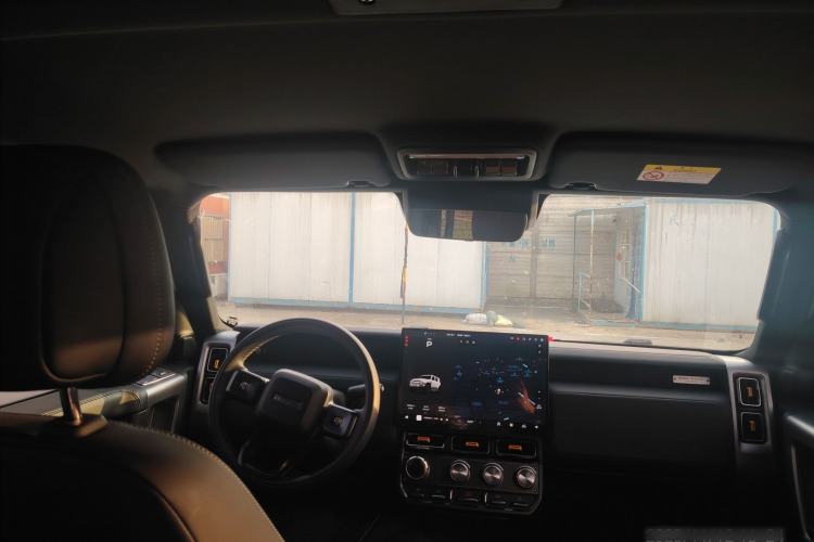 Used  V23 2025 501 Four-Wheel Drive Intelligent Driving Version
