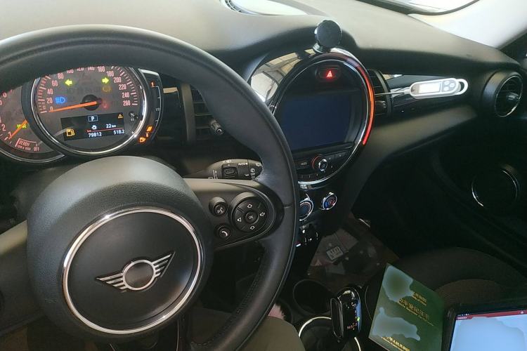 Used  MINI 2019 1.5T ONE PLUS
