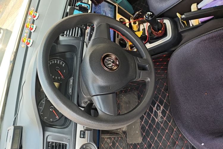 Used Volkswagen Lavida 2013 1.6L Manual Fashion Edition