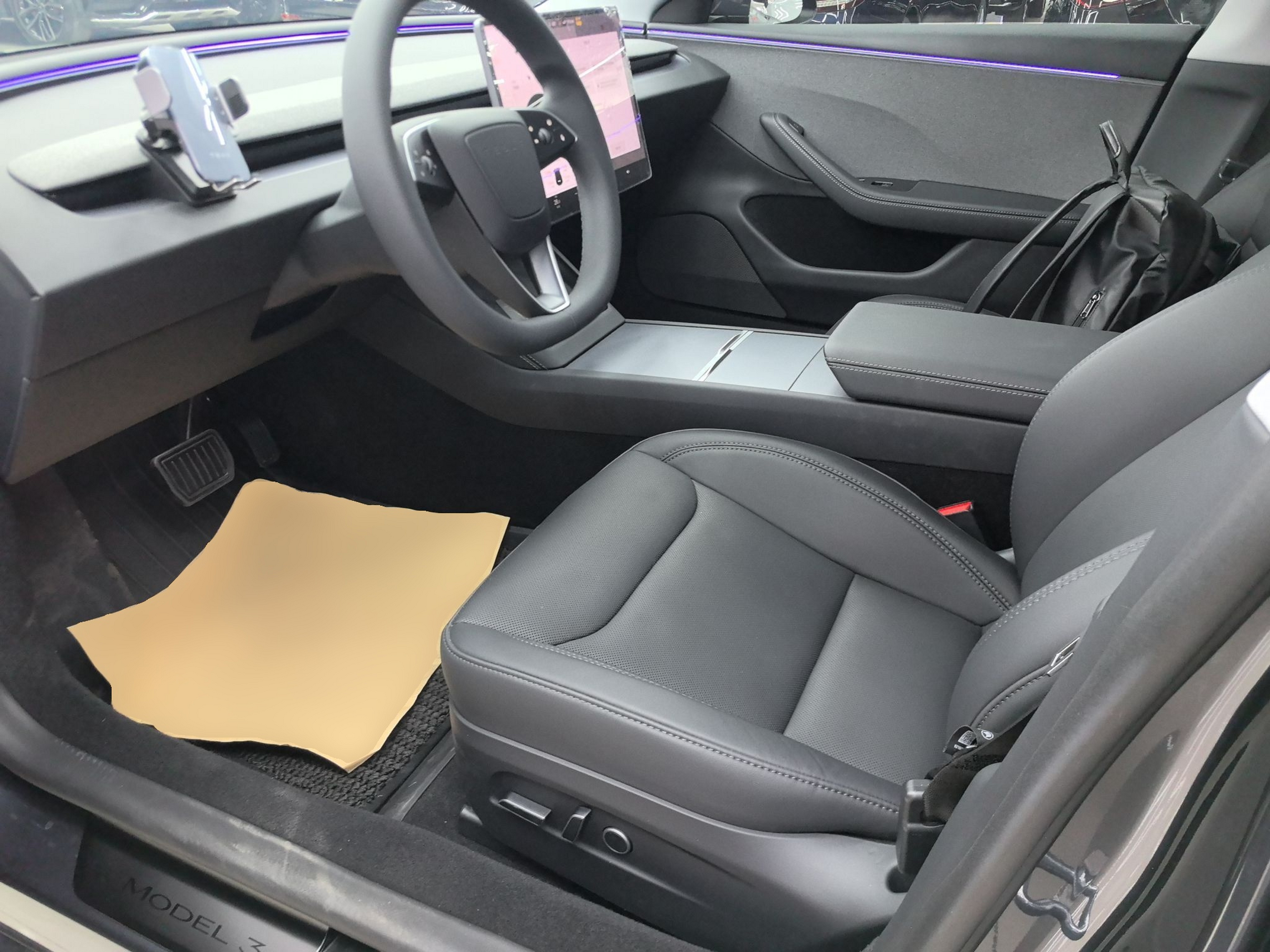 Переднее сиденье в автомобиле