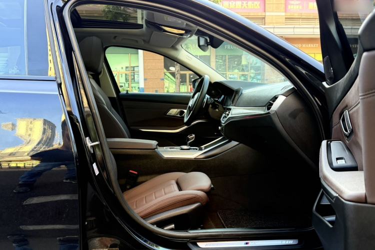 Used BMW 3 Series 2021 Second Facelift 325Li M Sport Night Edition Package
