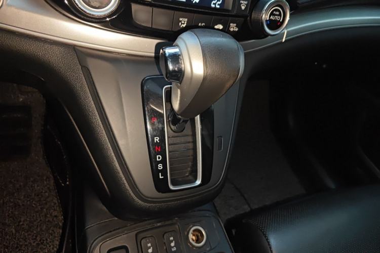 Used Honda CR-V 2015 2.4L four-wheel drive luxury version
