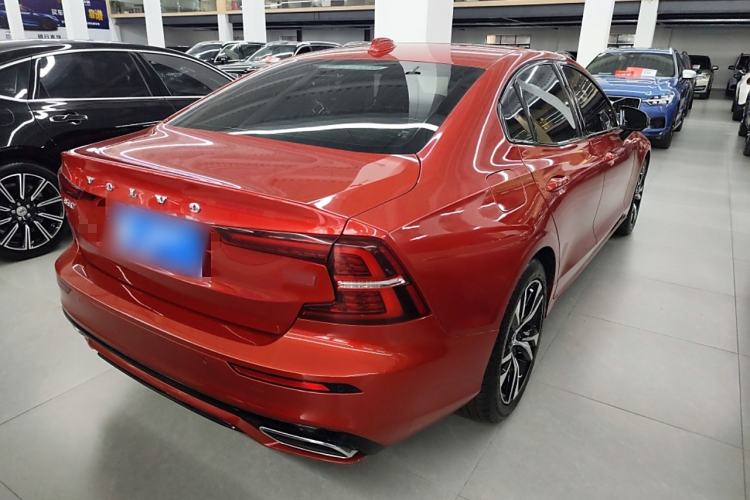 Used Volvo S60 2020 T4 Zhiyuan Sport Edition
