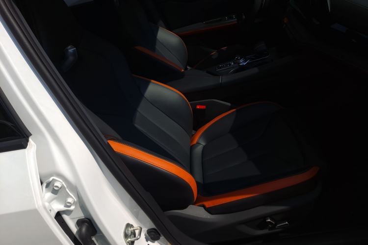 Used Changan UNI-V 2023 1.5T Prestige Model
