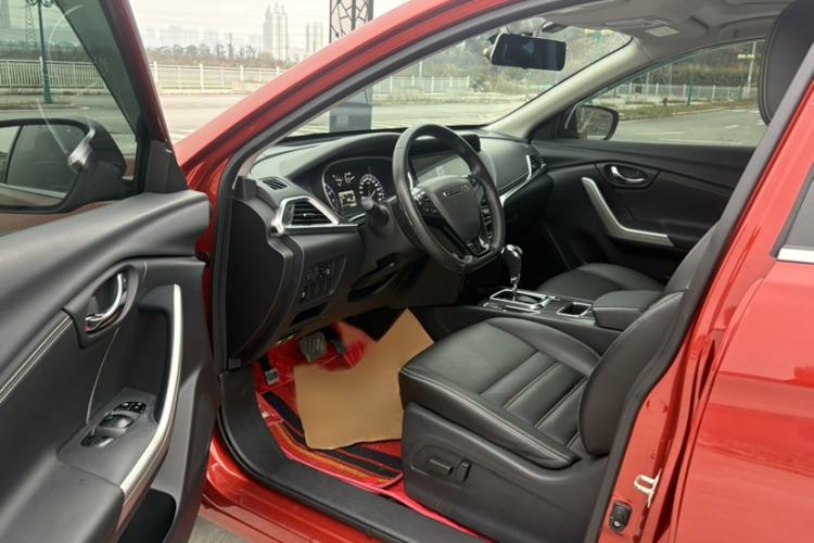 Used Venucia T90 2017 2.0L CVT Smart Edition
