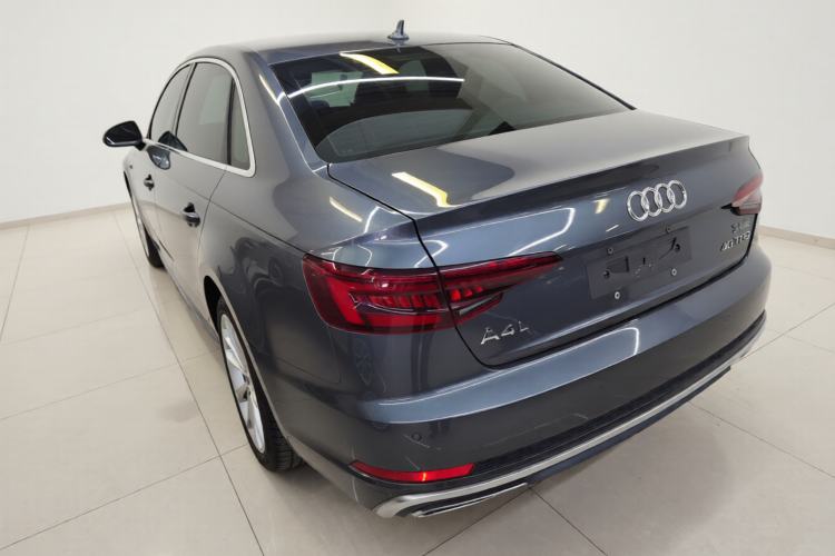 Used Audi A4L 2019 40 TFSI Fashion Edition China VI Emission Standard