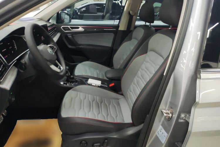 Used Volkswagen Tiguan L 2022 330TSI Automatic Two-Wheel Drive R-Line Flagship Edition
