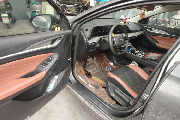 Used Changan Eado 2023 Changan Edition PLUS Blue Whale NE 1.4T GDI DCT Prestige Version
