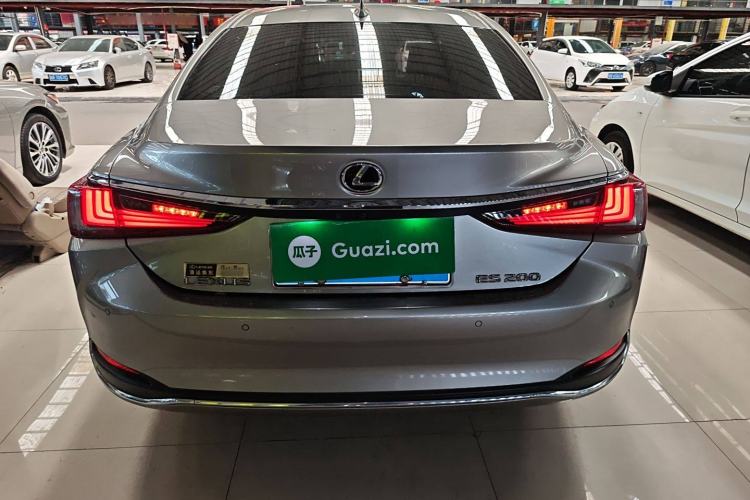 Used Lexus ES 2018 200 Excellence Edition China V Standard
