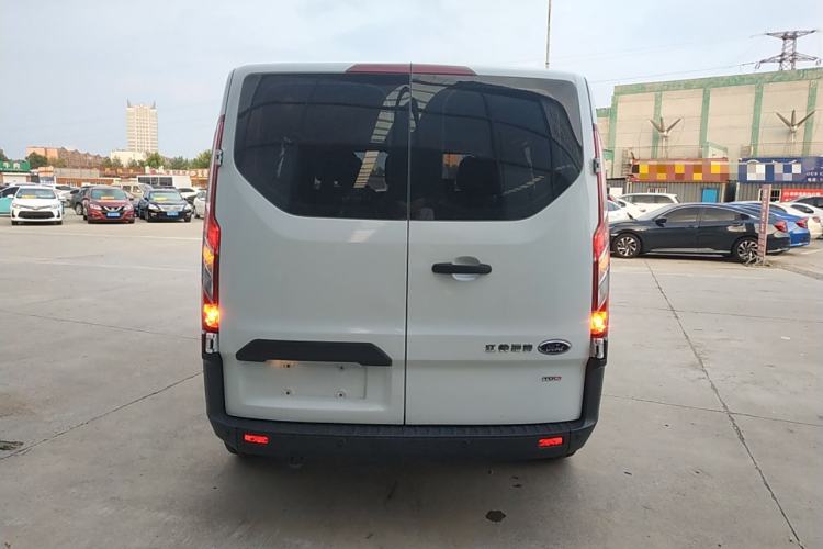 Used Ford Transit 2017 2.0T Diesel Multi-Purpose Commercial Vehicle Short Wheelbase Low Roof China V Standard
