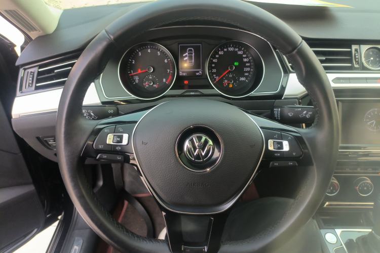 Used Volkswagen Magotan 2019 330TSI DSG Leading Model China VI Standard