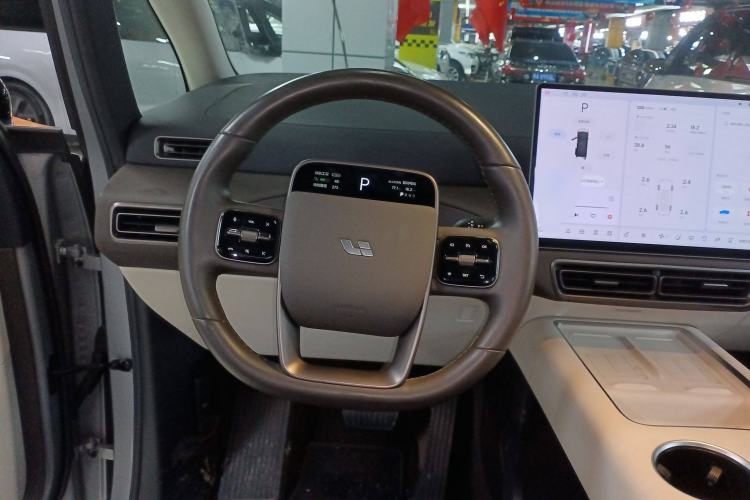 Used Li Auto MEGA 2024 Ultra Model
