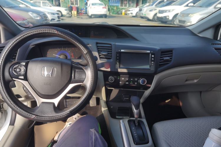 Used Honda Civic 2014 1.8L automatic comfort version
