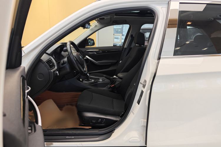 Used BMW X1 2015 sDrive18i Fashion Upgrade Edition