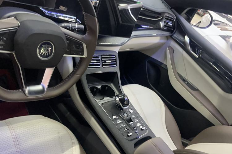 Used BYD Qin PLUS 2024 HONOR Edition DM-i 55KM Leading Model
