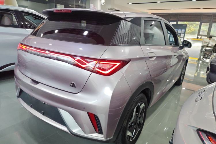 Used BYD Dolphin 2021 405 km Fashion Edition
