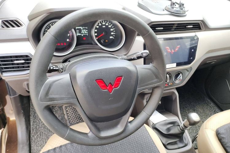 Used Wuling Hongguang 2021 1.5L S Comfort Edition LAR
