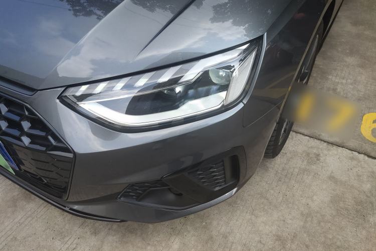 Used Audi A4L 2022 40 TFSI Luxury Dynamic Model
