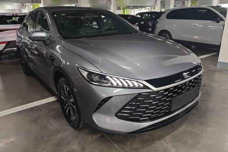 Used BYD Qin PLUS 2025 DM-i Smart Drive 120KM Superior Model
