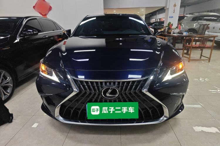 Used Lexus ES 2022 200 Excellence Edition
