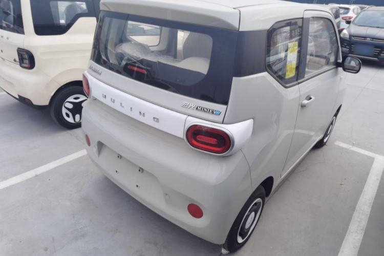 Used Wuling Hongguang MINIEV 2024 3rd Generation 215km Youth Edition
