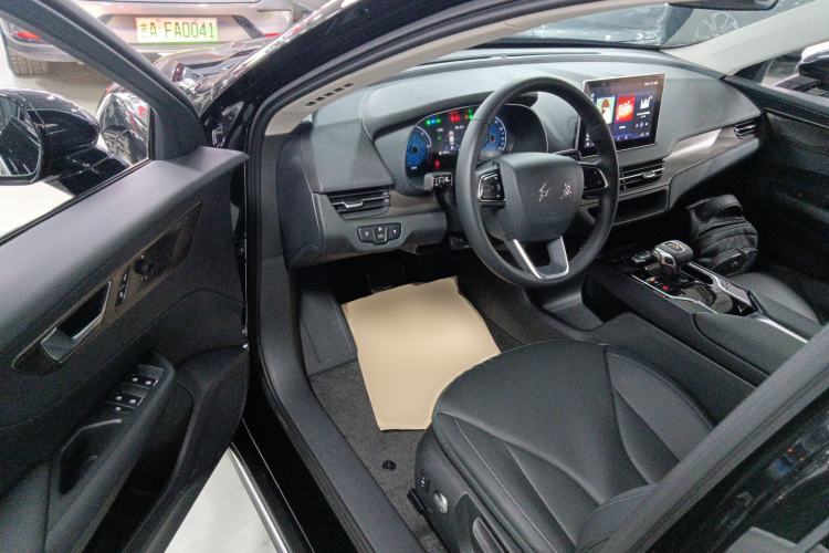 Used Hongqi E-QM5 2023 Revised Version Basic Travel Edition
