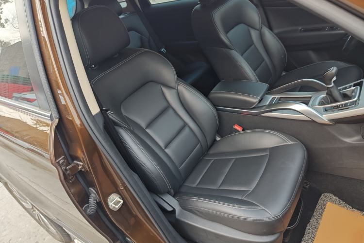 Used Geely Auto Emgrand X7 Sport 2016 2.0L Manual ZhiShang Version