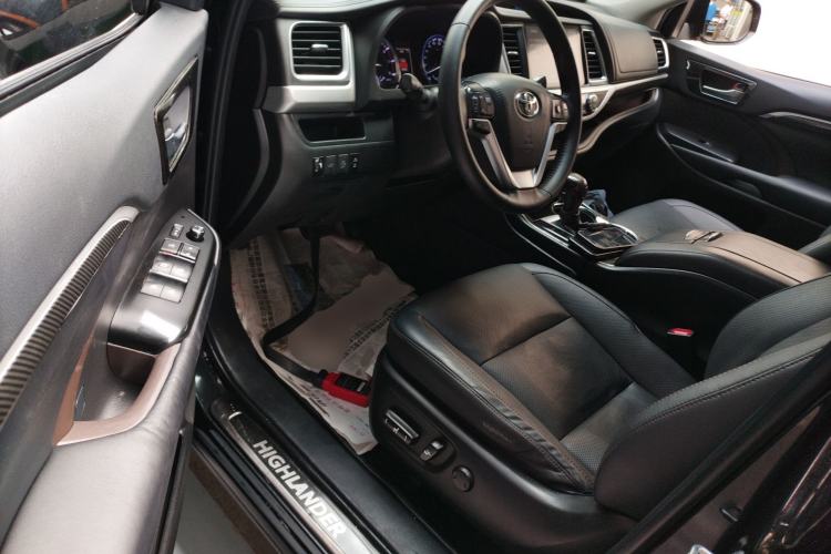Used Toyota Highlander 2018 2.0T Four-Wheel Drive Prestige Version 7 Seats China VI Standard
