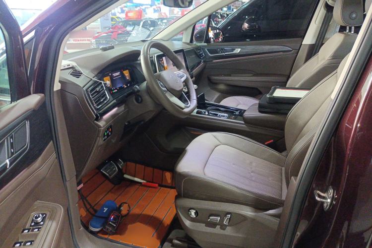 Used Volkswagen Viloran 2022 380TSI Luxury Edition
