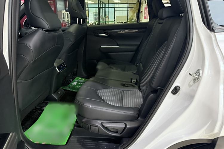 Used Toyota Crown Land Cruiser 2022 2.0T Four-Wheel Drive Enjoyment Edition
