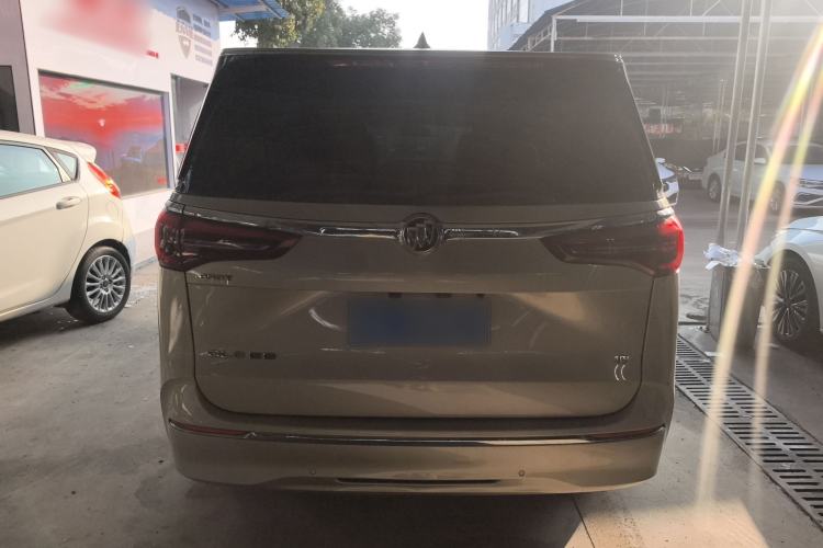 Used Buick GL8 2022 ES Landtrek 653T Luxury Edition
