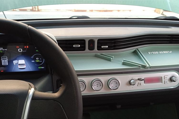 Used Wuling Hongguang MINIEV 2021 Macaron Fashion Model Lithium Iron Phosphate
