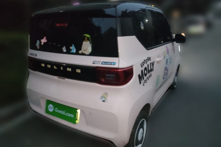 Used Wuling Hongguang MINIEV 2021 Macaron Sandwich Model 120 km Lithium Iron Phosphate
