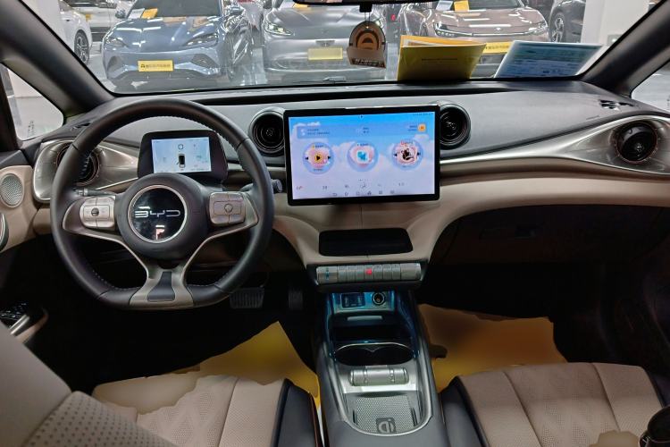 Used BYD Dolphin 2023 420 km Fashion Edition