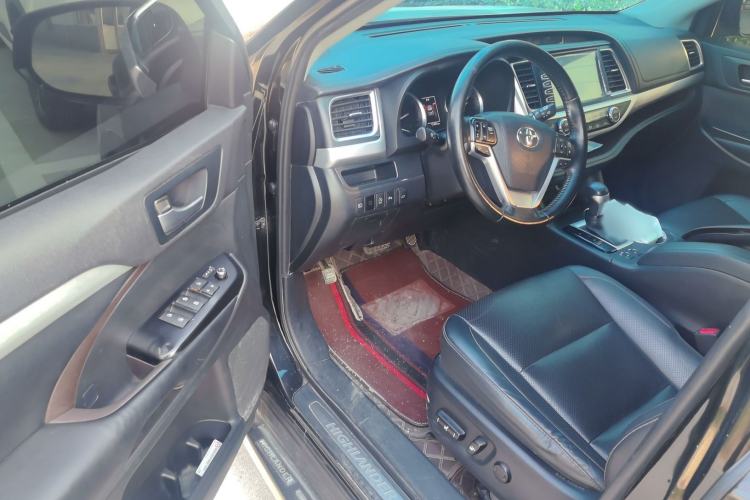 Used Toyota Highlander 2018 2.0T Four-Wheel Drive Luxury Version 7 Seats China VI Standard