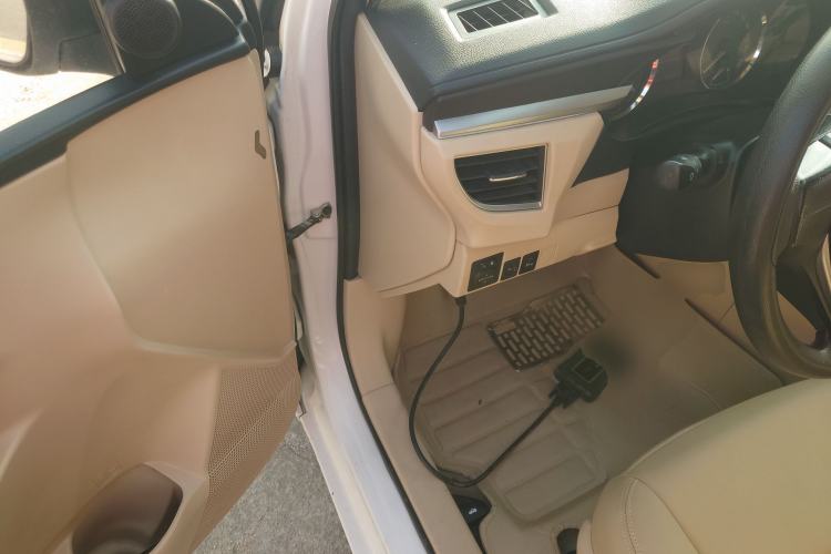 Used Toyota Corolla 2014 1.6L CVT GL-i
