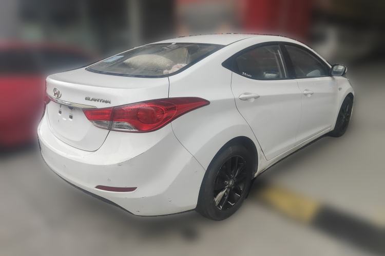 Used Hyundai Elantra 2015 1.6L Automatic Fashion Model