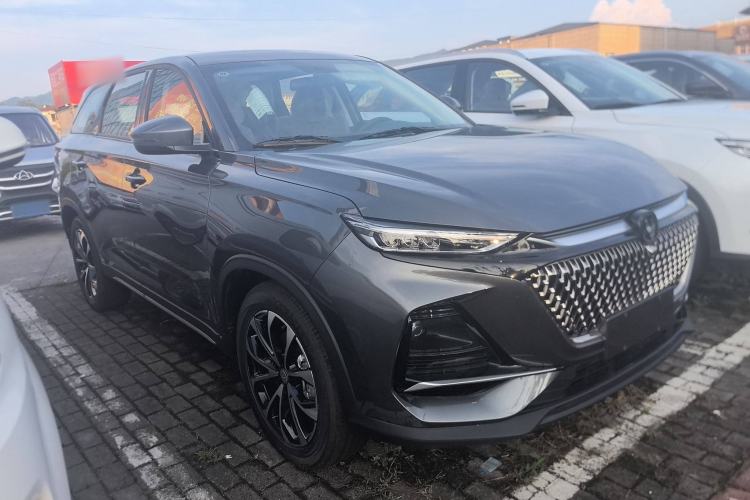 Used Changan X7 PLUS 2024 1.5T Automatic Prestige 7-Seater
