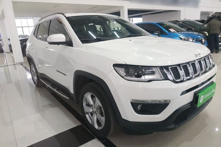 Used  Compass 2017 200T Automatic Family Edition
