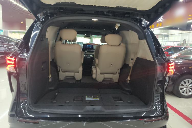 Used Toyota Sienna 2023 2.5L Hybrid Deluxe Edition
