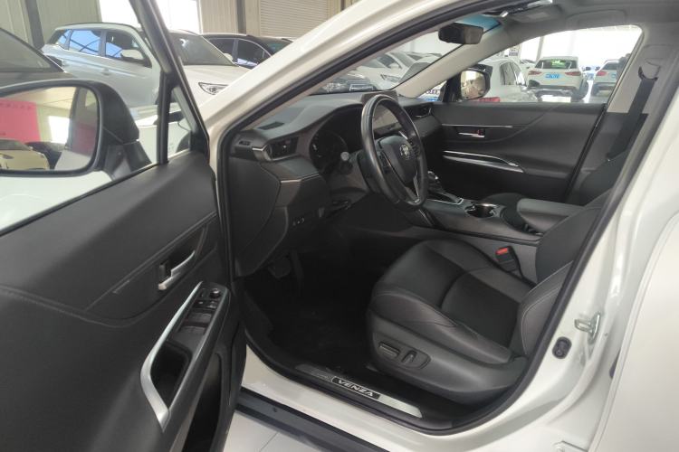 Used Toyota Venza 2023 2.0L CVT Two-Wheel Drive Luxury Edition
