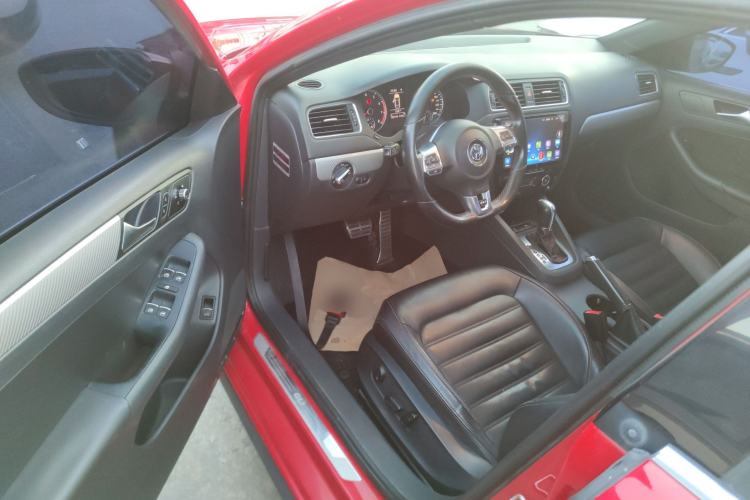 Used Volkswagen Sagitar 2013 2.0 TSI GLI
