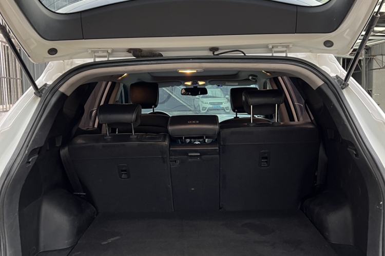 Used Hyundai Santa Fe 2017 2.4L Automatic Two-Wheel Drive Smart Version 5 Seats
