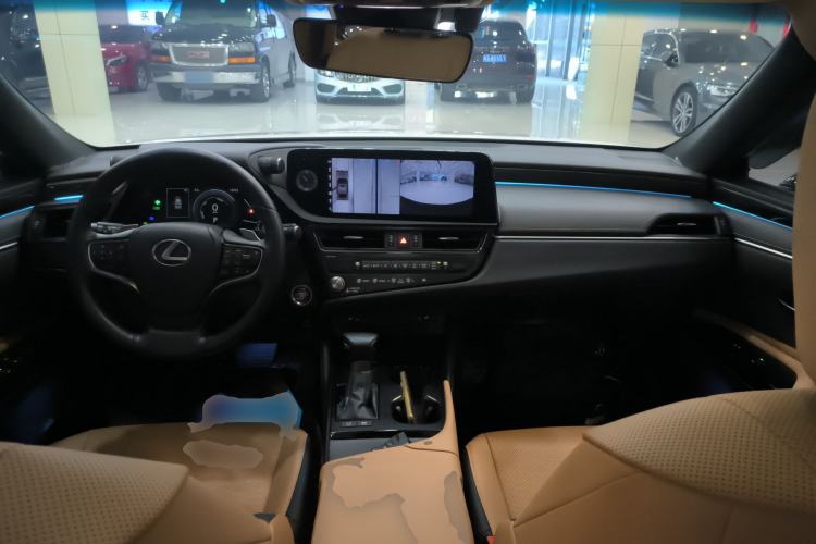 Used Lexus ES 2022 300h Excellence Edition
