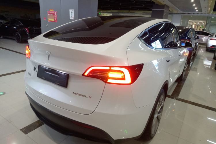 Used Tesla Model Y 2022 Rear-Wheel-Drive Version
