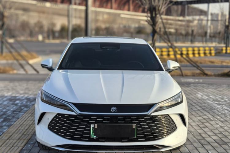 Used BYD Qin L 2025 DM-i Smart Drive 120KM Superior Model
