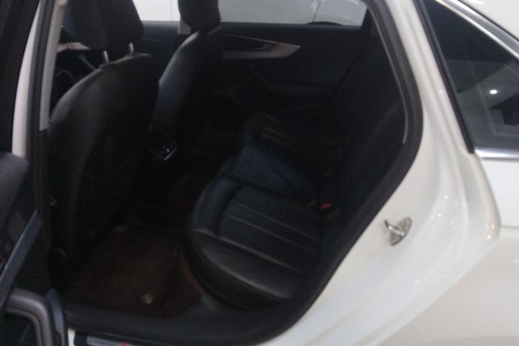 Used Audi A4L 2018 30th Anniversary Edition 40 TFSI Fashion Model
