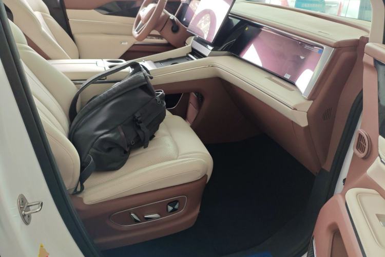 Used BYD Xia 2025 DM-i 1.5T 180km Excellence Model
