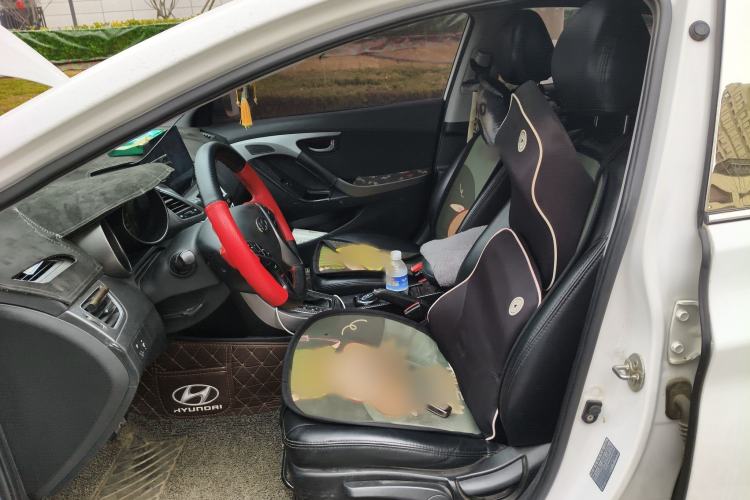 Used Hyundai Elantra (5th Generation / Langdong) 2016 1.6L Automatic Smart Version